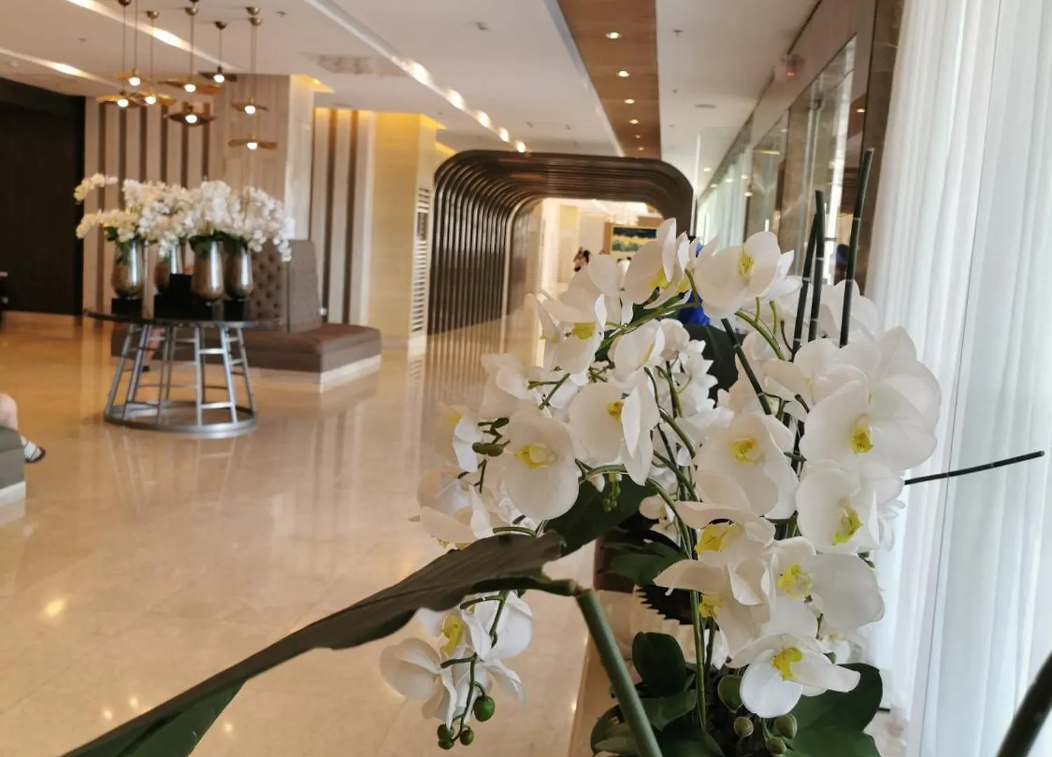 Shore 3 Residence Mao Manila